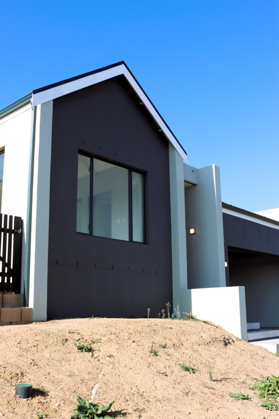  Bedroom Property for Sale in Mzuri Estate Western Cape